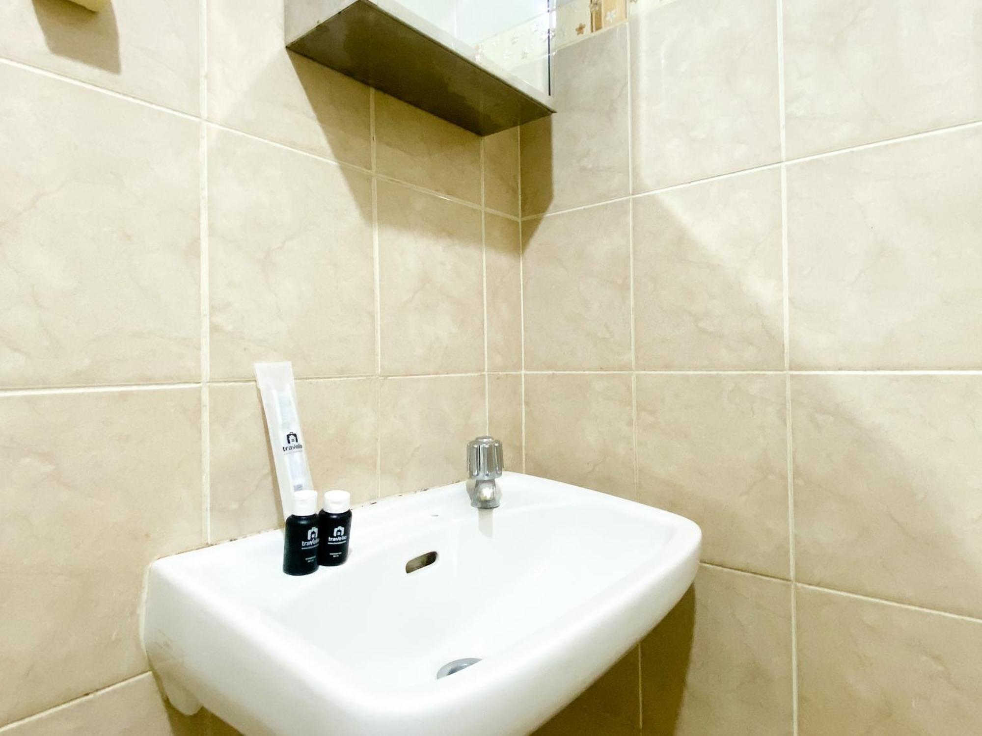 Stunning And Homey 2br Pool View Bay Pluit By Travelio Apartment
