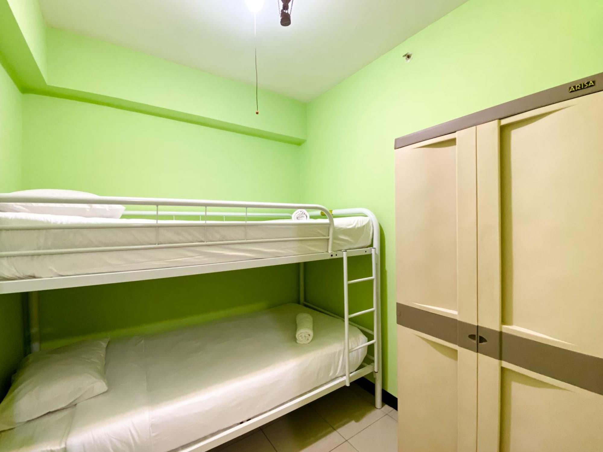 Apartment Stunning And Homey 2br Pool View Bay Pluit By Travelio