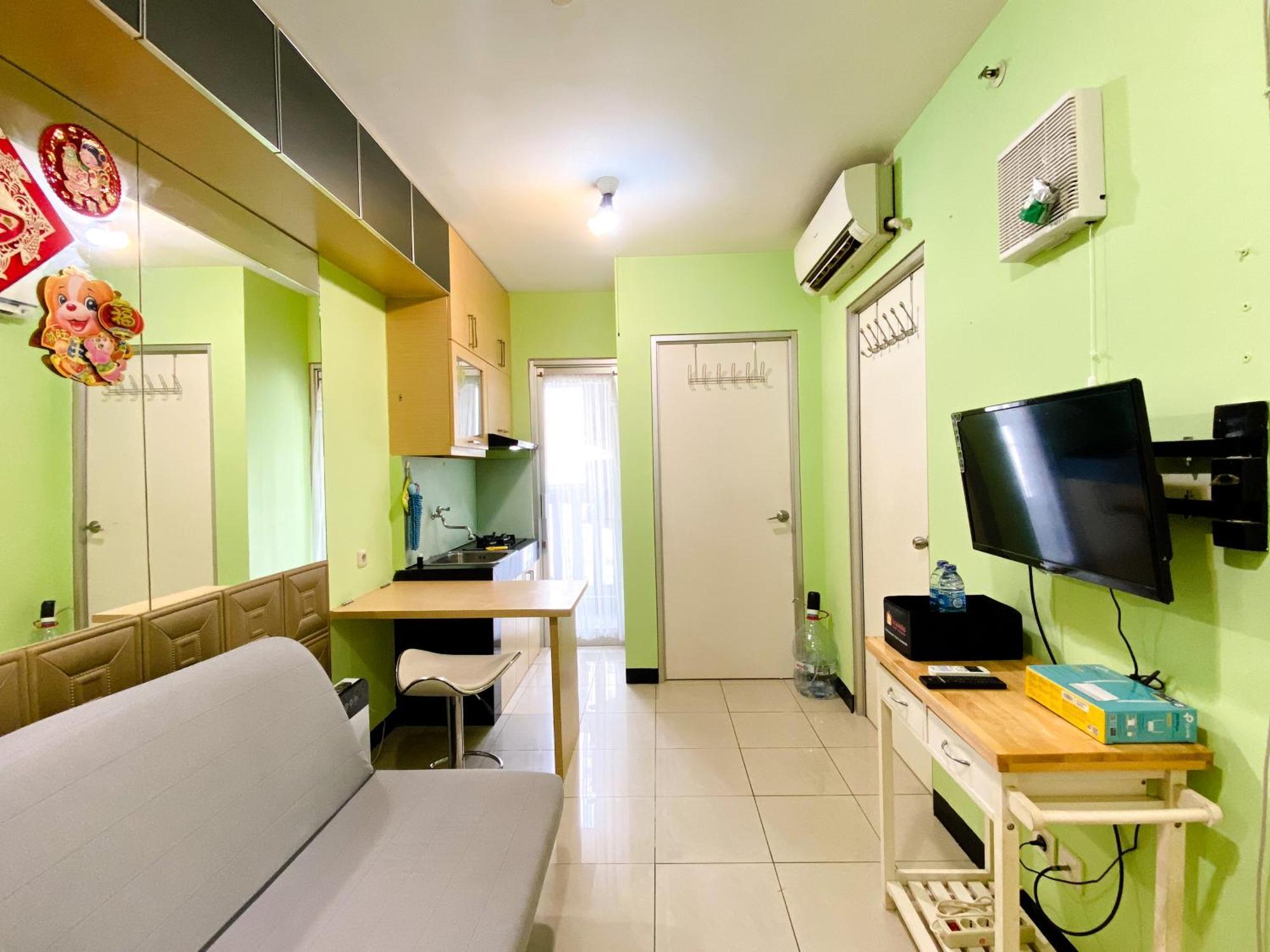 Stunning And Homey 2br Pool View Bay Pluit By Travelio *
